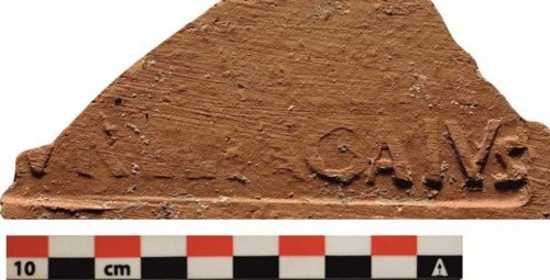 Artefacte de epocă romană:  material tegular ștampilat. (3)